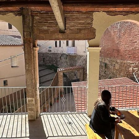 Habitacion Roca Foradada En Casa Cami De Les Aiguees Monistrol De Montserrat المظهر الخارجي الصورة