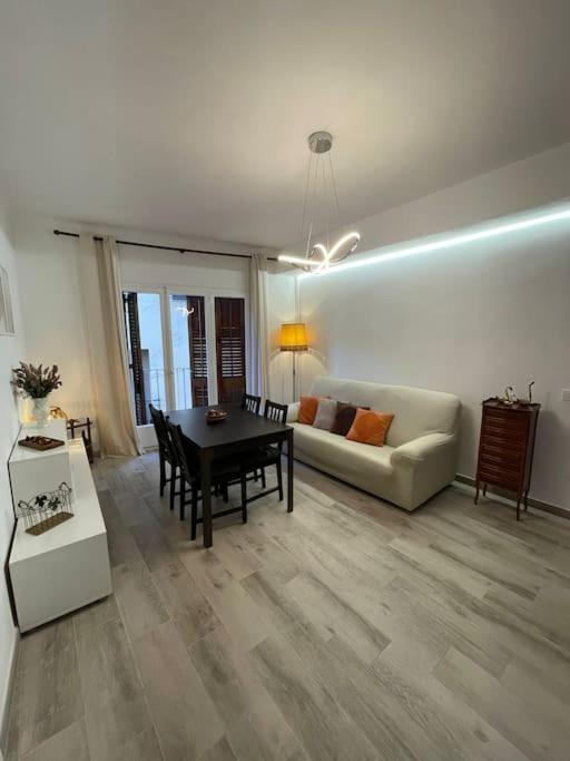 Habitacion Roca Foradada En Casa Cami De Les Aiguees Monistrol De Montserrat المظهر الخارجي الصورة