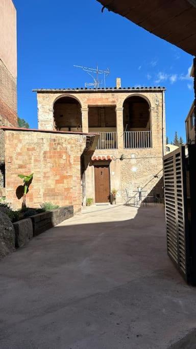 Habitacion Roca Foradada En Casa Cami De Les Aiguees Monistrol De Montserrat المظهر الخارجي الصورة